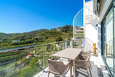 Penthouse in Nerja mit Infinity-Pool