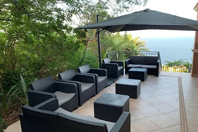 Villa in Anthéor mit Pool und Strandblick