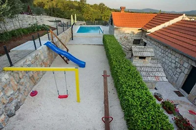 Villa in Imotski mit Schwimmbecken