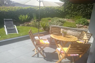 Ferienwohnung in Vöhl mit Schwimmbecken