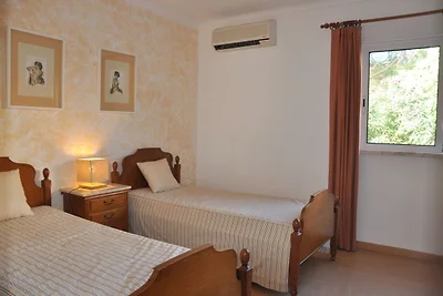 Moderne Villa in Vilamoura mit Grill