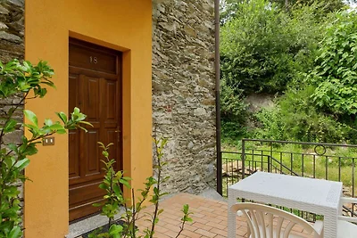 Bauernhaus in Verbania mit Garten