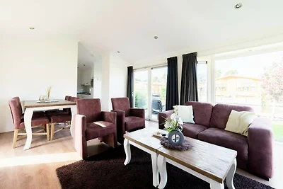 Chalet con Giardino in Stile Zaan