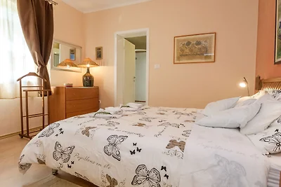 Geräumiges Ferienhaus in Molat mit Pool