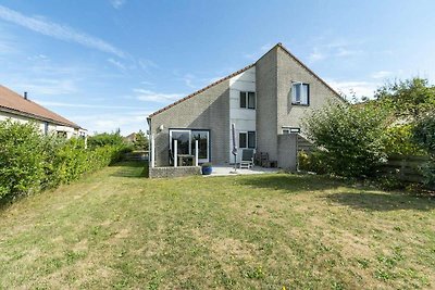 Prachtige villa aan het strand met zwembad