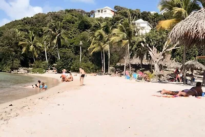 Wohnung in Saint-François am Sandstrand