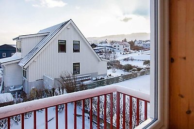 Wohnung mit Blick auf die Stadt und das Meer