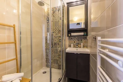 Terrasse in der Stadt – Erster...