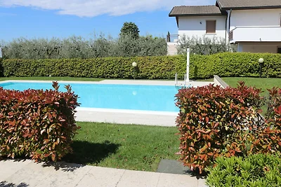 Piccola residenza, piscina