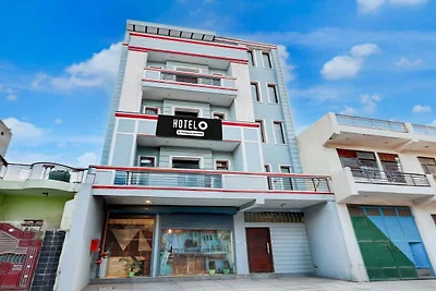 Super Hotel O Alipur Narela