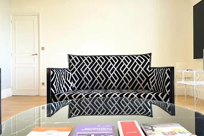 Le Jockey steht mit Parkplatz