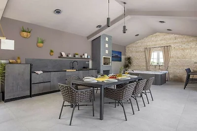 Villa in Labin met zwembad