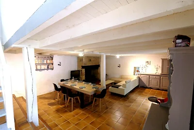 Blanquefort Hill Retreat