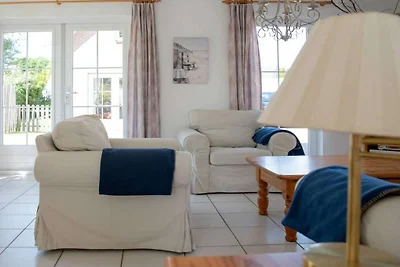 Holiday house in Ouddorp with Swimming Pool