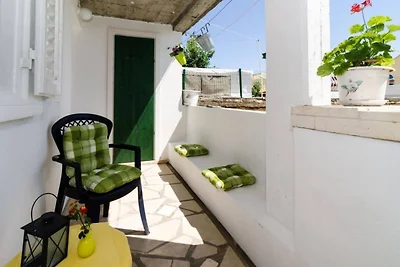 Apartment Mir - Studio Apartment with Garden...