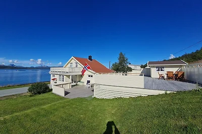 6 osob apartament w Finnsnes-By Traum