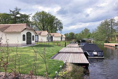 Vakantiehuis in Sint Nicolaasga met tuin