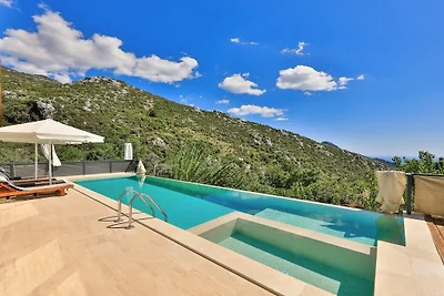 Villa a Kalkan con piscina