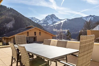 Chalet am Genfersee in den Alpen