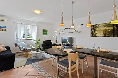 Appartement avec piscine à Vabriga