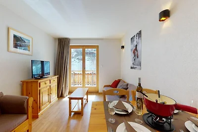 Wohnung im vierten Stock mit Balkon