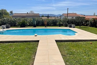 Moderne Villa Flovin mit Swimmingpool