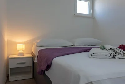 Vacation Home Pasalic - Eight Bedroom Holiday...