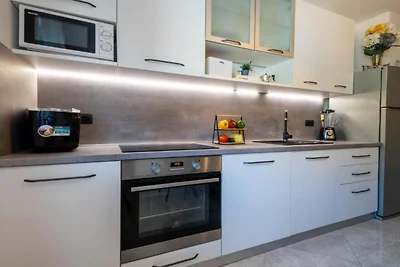 Three Bedroom Villa with Swimming Pool and...