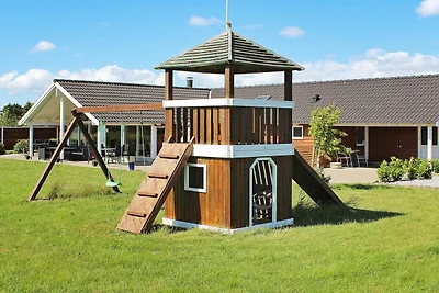 14 Personen Ferienhaus in Idestrup-By Traum
