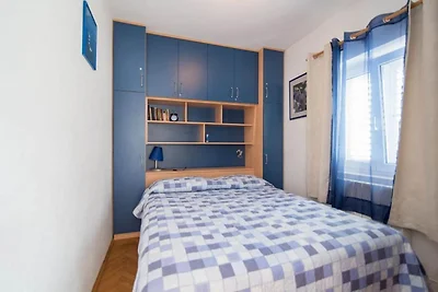 Three bedroom Apartment with terrace and sea...