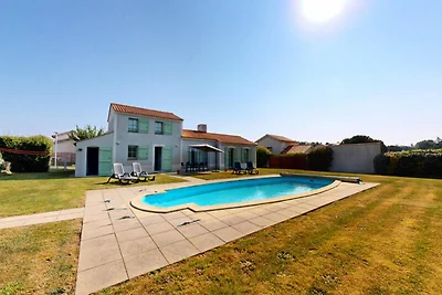 Villa bei Coex mit Pool und Golfplatz