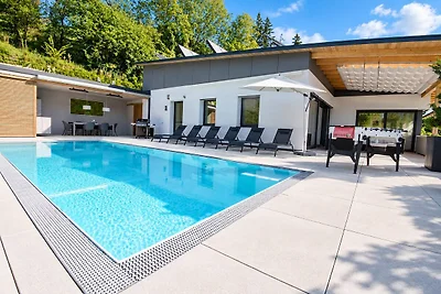 Villa in Tirol mit Pool