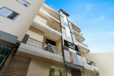 Super Hotel O Uttam Nagar