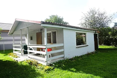 Bungalow mit Terrasse, Wrzosowo