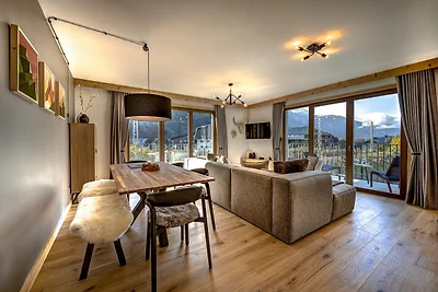 Apartment in Town Centre with 2 Balconies