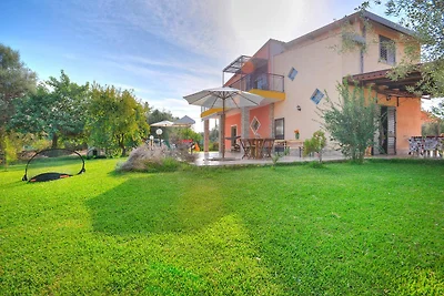 Casa vacanze con piscina privata, Floridia