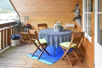 Kustsereniteit in Leirvik-By Traum