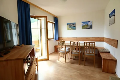 Apartment in Neustift mit Balkon