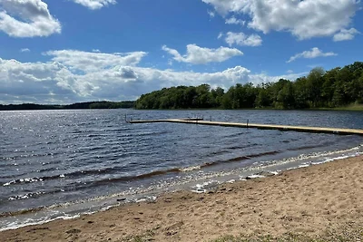 Charmantes Ferienhaus am See mit Sauna