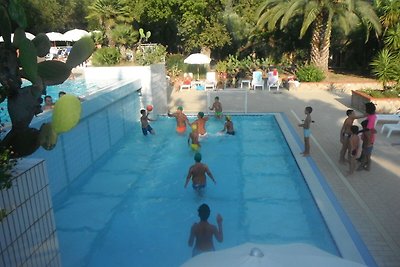 Ferienwohnung mit Pool und Tennisplatz, in de...