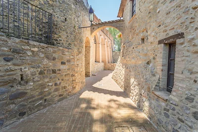 Borgo con 2 Piscine, jacuzzi e ristorante