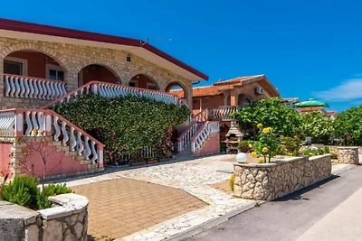 Leček Cozy Apartments - Two Bedroom 2