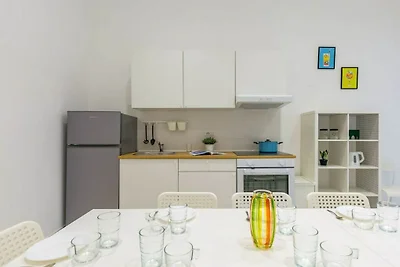 Appartement Blanc et Bleu à Sanità