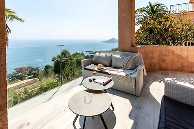 Villa an der Côte d’Azur mit Meerblick