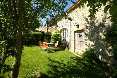 Ferienhaus in Saizy mit Terrasse