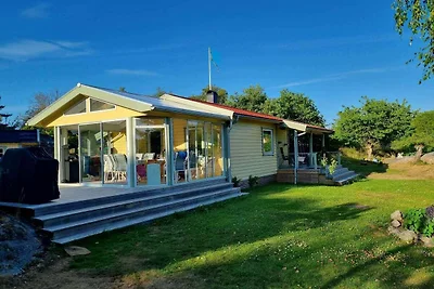 4 Sterne Ferienhaus in HJÄLTEBY-By Traum