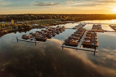 Hausboot am Barwälder See