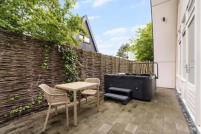 Kustvilla met jacuzzi
