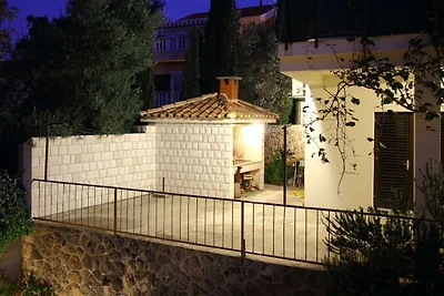 Apartments Magda- Comfort Studio Apartment wi...