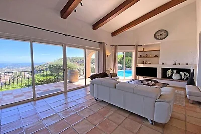 Häuser & Villen für 8 Personen